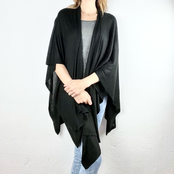 🖤♠️ Black Lightweight Thin Knit Shawl Wrap - Picture 5 of 11